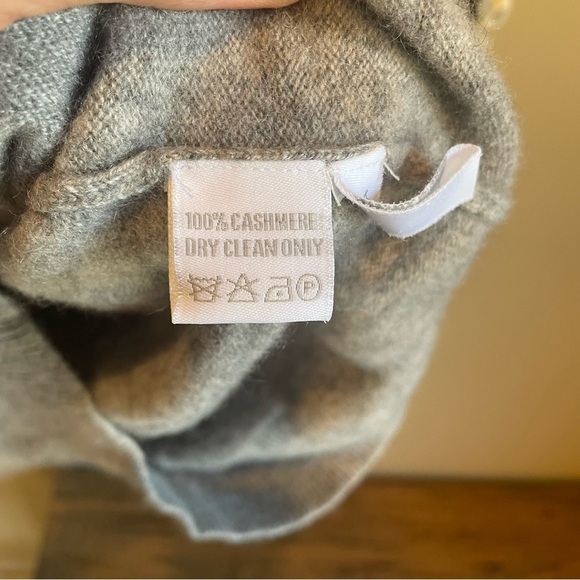 Madeleine Thompson Cashmere Sweater Womens Small Gray Ruffle Crew - Picture 4 of 4